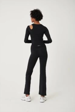 Tala SKINLUXE CUT OUT SHOULDER LONG SLEEVE TOP - SHADOW BLACK -Sportswear Store 12b