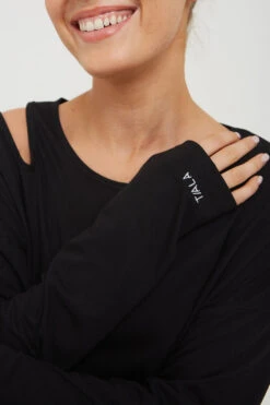 Tala AIRLAYER CUT OUT SHOULDER LONG SLEEVE TOP - SHADOW BLACK -Sportswear Store 20221115 Tala 21 031