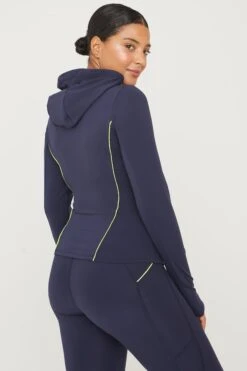 Tala FORMTECH HOODED ZIP THROUGH RUNNING JACKET- NAVY -Sportswear Store 20221116 Tala 16 072