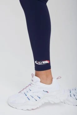 FILA X TALA SKINLUXE HIGH WAISTED LEGGING - NAVY 7 FILA X TALA SKINLUXE HIGH WAISTED LEGGING - NAVY -Sportswear Store 211022 TALA Fila Ecom 04 0030