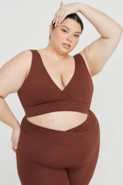 Tala DAYFLEX V NECK SPORTS BRA - WALNUT -Sportswear Store 230216 Tala SHOT 09 0576