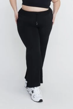 Tala OFF DUTY WIDE LEG CLUB JOGGER - BLACK 13 Tala OFF DUTY WIDE LEG CLUB JOGGER - BLACK -Sportswear Store 230216 Tala SHOT 24 1372