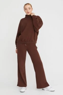Tala OFF DUTY WIDE LEG CLUB JOGGER - WALNUT