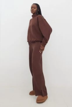 Tala OFF DUTY MOCK NECK CLUB SWEATSHIRT- WALNUT -Sportswear Store 230302 TALA OFFDUTY STUDIO 05 0665 7e209886 7009 47d6 aae9 d1d0157d9aca