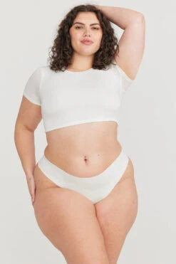 Tala 365 SHORT SLEEVE CROP T-SHIRT - COCONUT MILK -Sportswear Store 230317 365 23 White Thong 1251