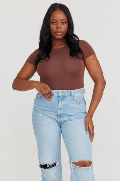 Tala 365 SHORT SLEEVE T-SHIRT - CHOCOLATE