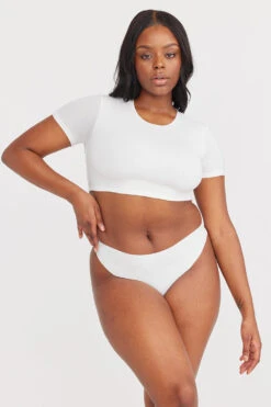 Tala 365 SHORT SLEEVE CROP T-SHIRT - COCONUT MILK -Sportswear Store 230317 365 58 Coconut Milk Thong 2172 d2e4f08e cdb4 40a9 b916 8aed3387dfba