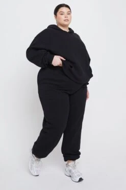 Tala CLUB OVERSIZED HOODIE WITH EMBROIDERED LOGO - BLACK -Sportswear Store 23 01 31 TALA Shot 011 531