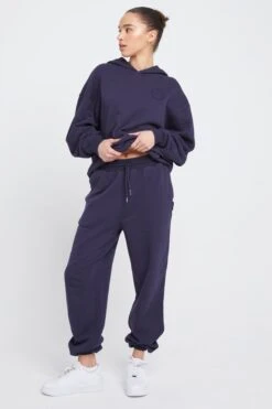 Tala CLUB CUFFED JOGGER - NAVY -Sportswear Store 23 01 31 TALA Shot 027 1521 634aa690 6e29 463a bce3 fd87f7bfa9fe
