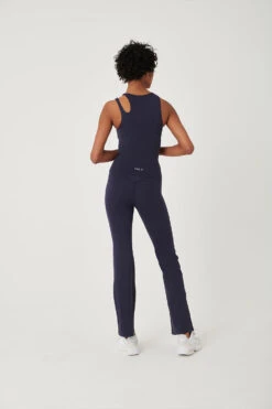 Tala SKINLUXE BUILT-IN SUPPORT CUT OUT SHOULDER VEST - NAVY -Sportswear Store 2d