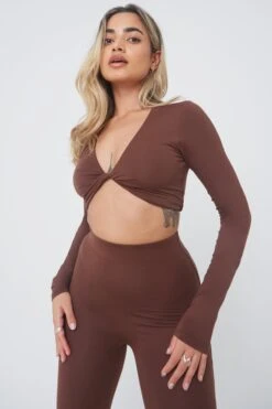 Tala 365 TWIST FRONT LONG SLEEVE CROP TOP - CHOCOLATE 5 Tala 365 TWIST FRONT LONG SLEEVE CROP TOP - CHOCOLATE -Sportswear Store 3 3281eb64 75a6 4e89 a036 8581dcefaeab