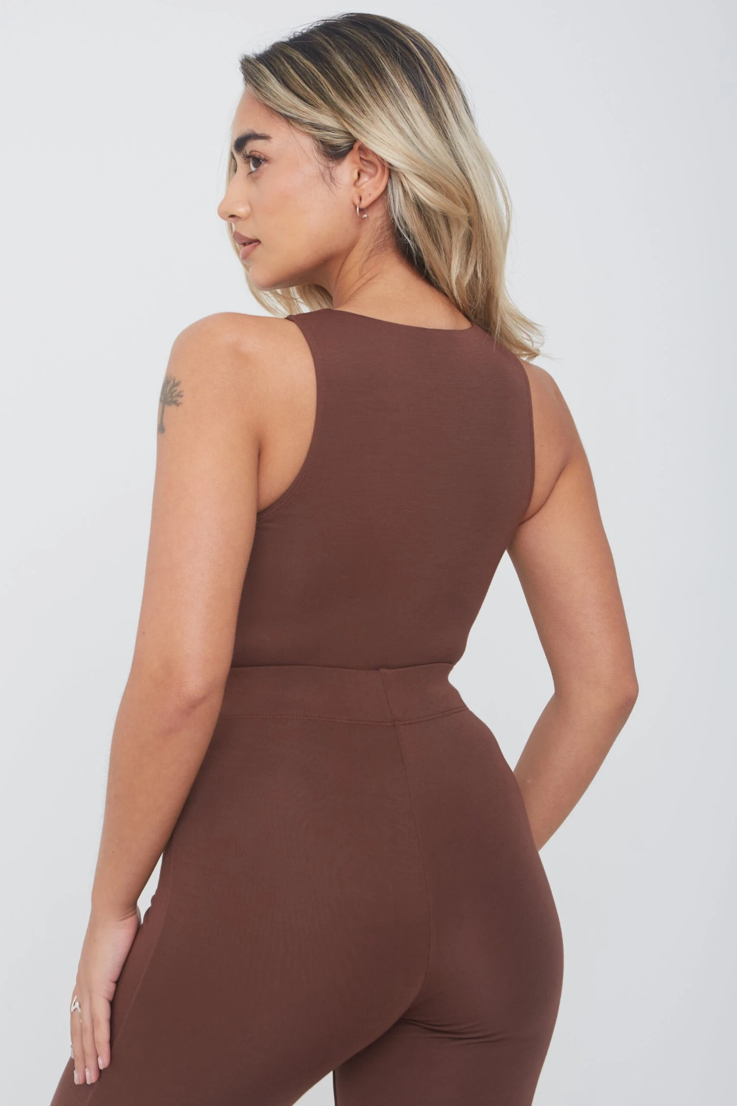 Tala 365 HIGH NECK SLEEVELESS BODYSUIT - CHOCOLATE 5 Tala 365 HIGH NECK SLEEVELESS BODYSUIT - CHOCOLATE - Image 5