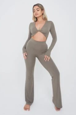 Tala 365 TWIST FRONT LONG SLEEVE CROP TOP - VINTAGE KHAKI 7 Tala 365 TWIST FRONT LONG SLEEVE CROP TOP - VINTAGE KHAKI -Sportswear Store 5 011b0751 3653 4f23 bc80 d3c7313aca4b