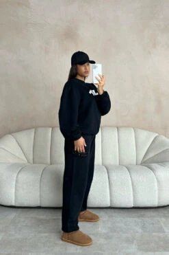 Tala CLUB CUFFED JOGGER - BLACK -Sportswear Store CLUB VOLLEY SWEATER BLACK