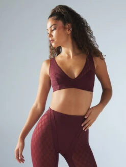 Peak Performance Low-Impact Mesh Sports Bra