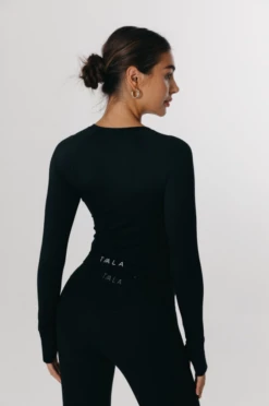 Tala SKINLUXE CUT OUT LONG SLEEVE TOP - SHADOW BLACK -Sportswear Store Screenshot2021 09 23at10.36.08
