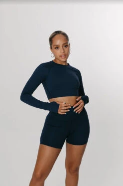 Tala SKINLUXE CROP KEYHOLE LONG SLEEVE TOP - NAVY