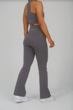 Tala SKINLUXE HIGH WAISTED FLARED LEGGING - TORNADA GREY -Sportswear Store Screenshot2022 03 22at10.38.30