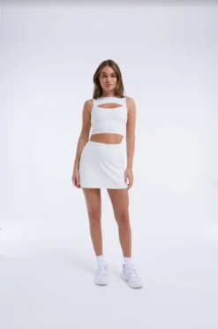 Tala SKINLUXE BUILT-IN SUPPORT CROP CUT OUT VEST - COCONUT MILK 6 Tala SKINLUXE BUILT-IN SUPPORT CROP CUT OUT VEST - COCONUT MILK -Sportswear Store Screenshot2022 05 04at15.46.27