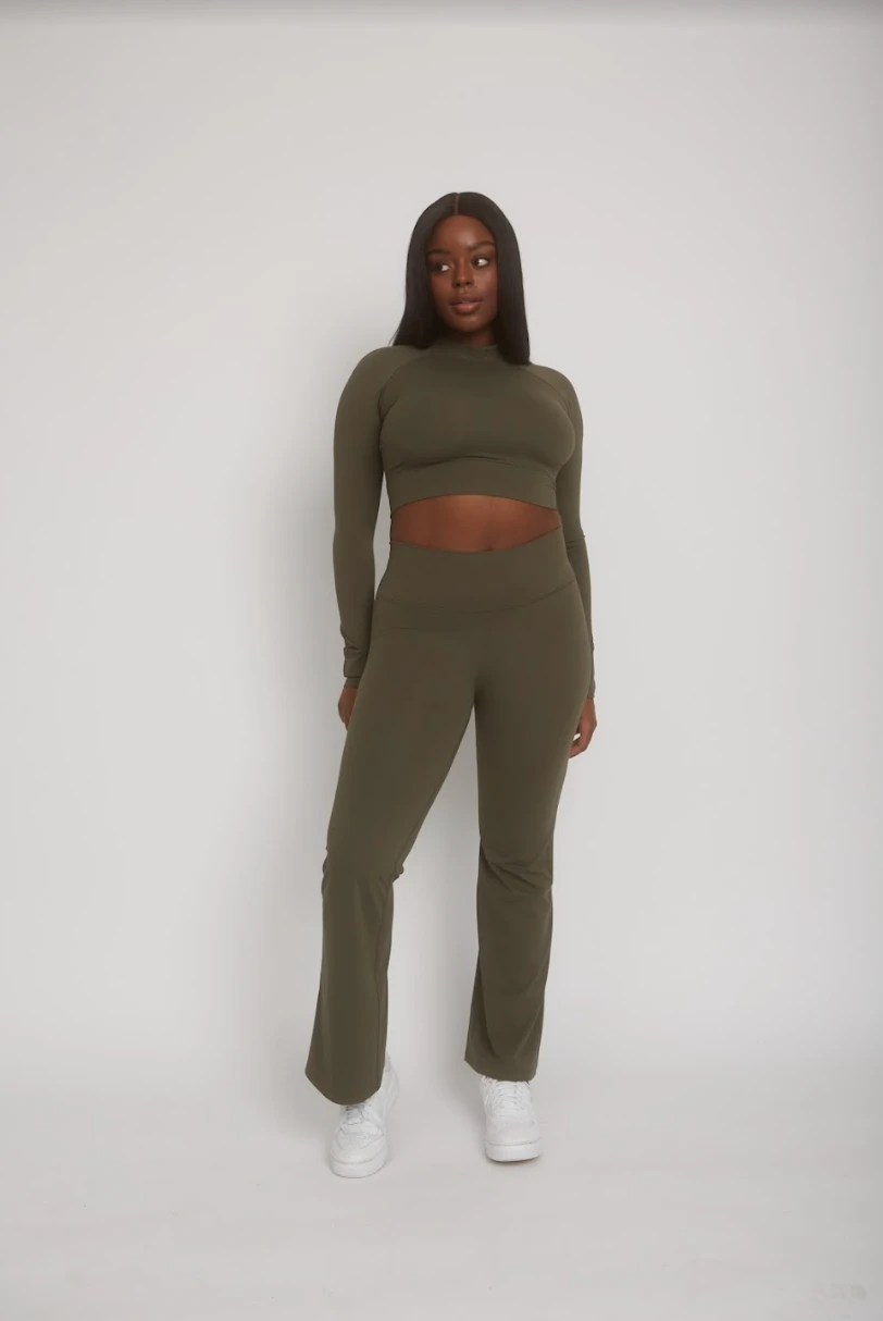 Tala DAYFLEX MOCK NECK CROP LONG SLEEVE TOP - ARMY GREEN 3 Tala DAYFLEX MOCK NECK CROP LONG SLEEVE TOP - ARMY GREEN - Image 3