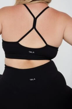 Tala DAYFLEX HIGH NECK KEYHOLE SPORTS BRA - SHADOW BLACK 11 Tala DAYFLEX HIGH NECK KEYHOLE SPORTS BRA - SHADOW BLACK -Sportswear Store TALA Dayone 08 032