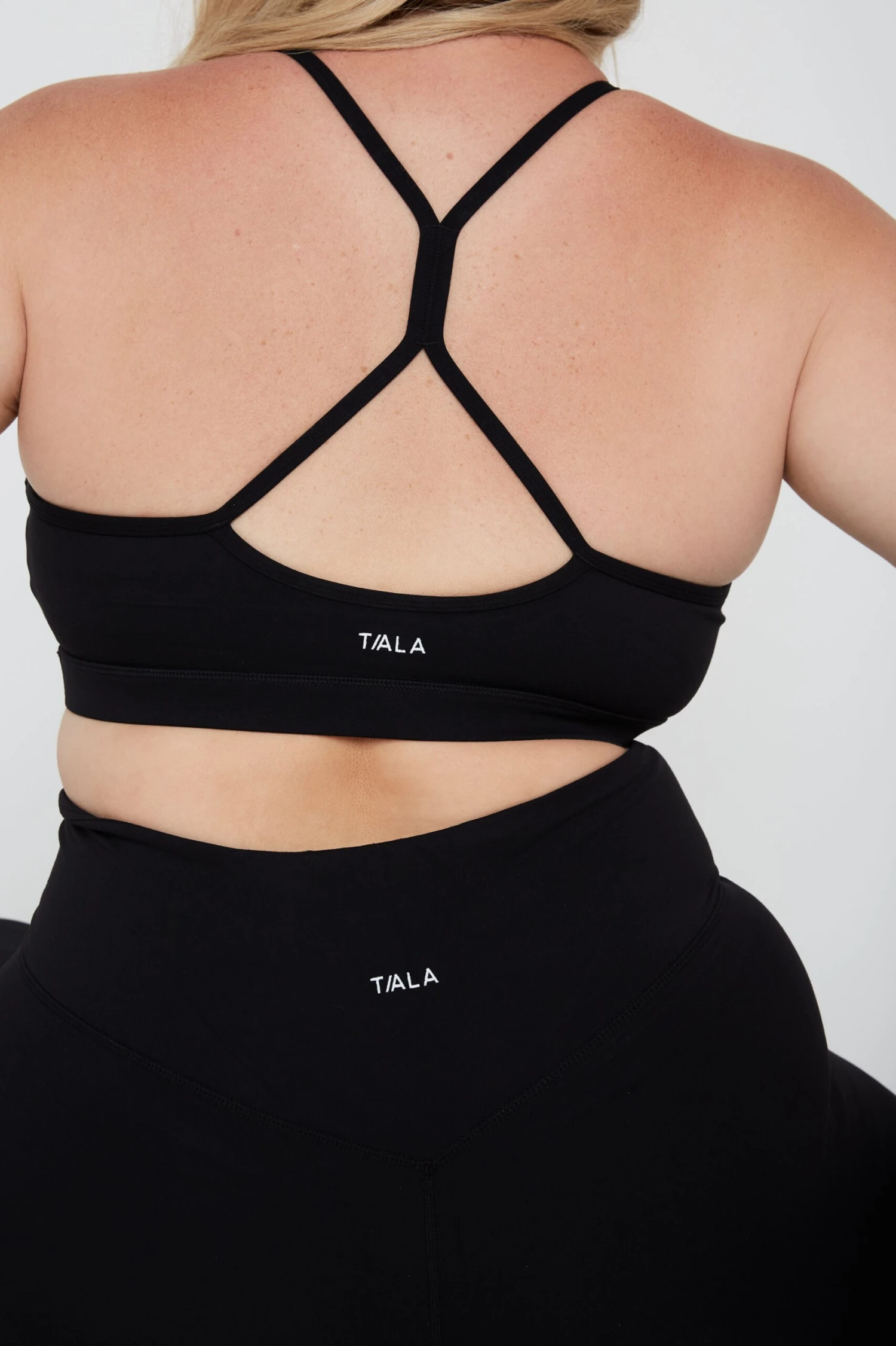 Tala DAYFLEX HIGH NECK KEYHOLE SPORTS BRA - SHADOW BLACK 6 Tala DAYFLEX HIGH NECK KEYHOLE SPORTS BRA - SHADOW BLACK - Image 6