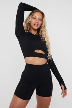 Tala SKINLUXE LONG SLEEVE CROP KEYHOLE TOP - SHADOW BLACK