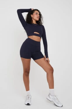 Tala SKINLUXE LONG SLEEVE CROP KEYHOLE TOP - NAVY