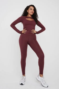 Tala SKINLUXE CUT OUT LONG SLEEVE TOP - DARK CHERRY -Sportswear Store TALASkinluxe Borgecom 29 006