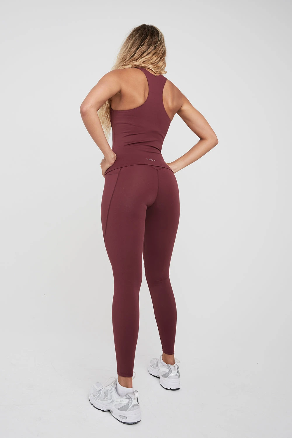 Tala SKINLUXE HIGH WAISTED SIDE POCKET LEGGING - DARK CHERRY 4 Tala SKINLUXE HIGH WAISTED SIDE POCKET LEGGING - DARK CHERRY - Image 4