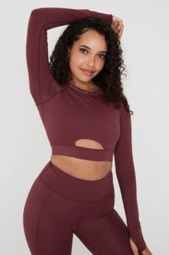 Tala SKINLUXE LONG SLEEVE CROP KEYHOLE TOP - DARK CHERRY -Sportswear Store TALASkinluxe Borgecom 32 0341