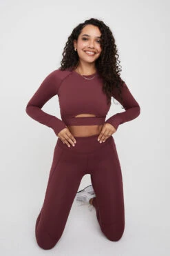 Tala SKINLUXE LONG SLEEVE CROP KEYHOLE TOP - DARK CHERRY