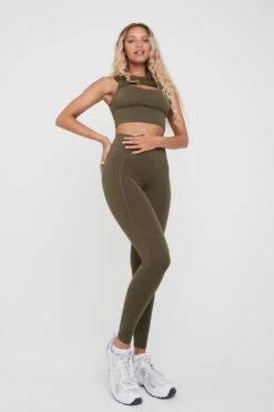 Tala SKINLUXE BUILT-IN SUPPORT CROP CUT OUT VEST - KHAKI -Sportswear Store TALASkinluxe Borgecom 39 014