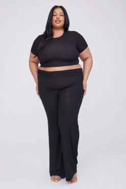 Tala 365 SCULPTING LOUNGE SHORT SLEEVE CROP T-SHIRT - SHADOW BLACK -Sportswear Store TALA 35 CARO 2167