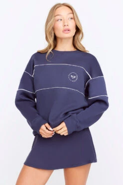 Tala COURT VOLLEY SWEATSHIRT - NAVY 7 Tala COURT VOLLEY SWEATSHIRT - NAVY -Sportswear Store TALA COURT 16 NAVY SPORTS BRA SKORT 113
