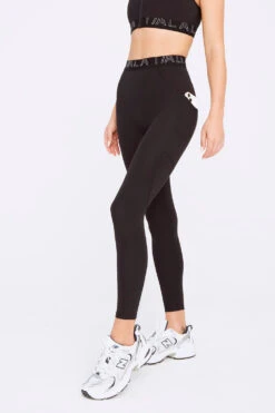Tala FORMTECH SIDE POCKET RUNNING LEGGING- BLACK -Sportswear Store TALA FORMTECH 12 ZIP THROUGH BRA LEGGINGS 125
