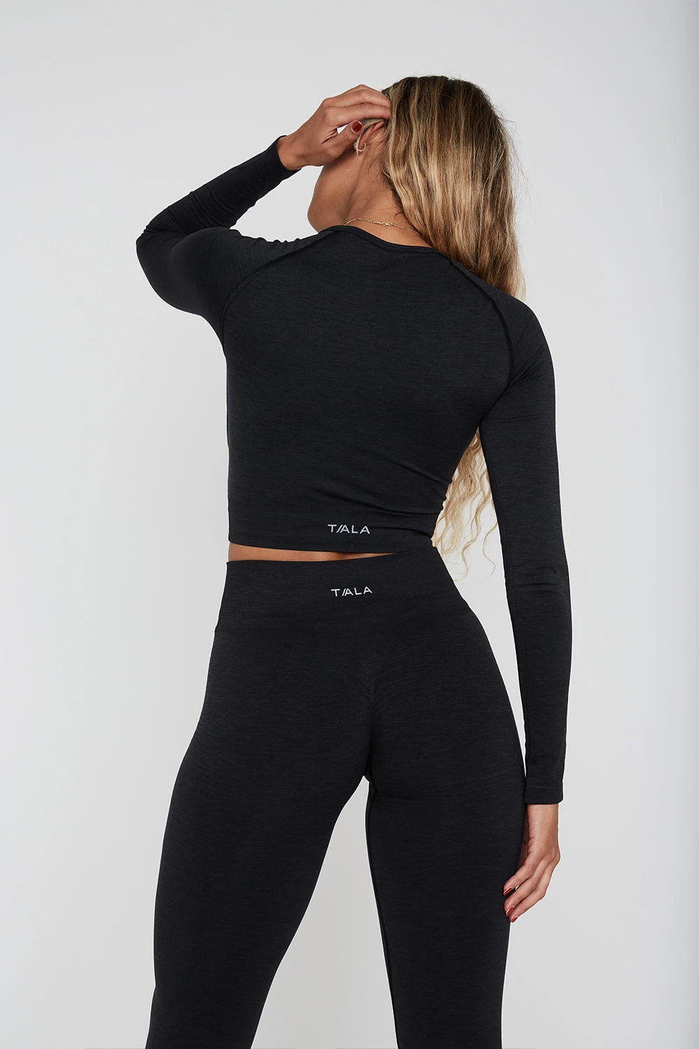 Tala SCULPT SEAMLESS WRAP LONG SLEEVE CROP TOP - BLACK MARL 3 Tala SCULPT SEAMLESS WRAP LONG SLEEVE CROP TOP - BLACK MARL - Image 3