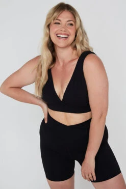 Tala DAYFLEX V NECK SPORTS BRA - SHADOW BLACK -Sportswear Store test