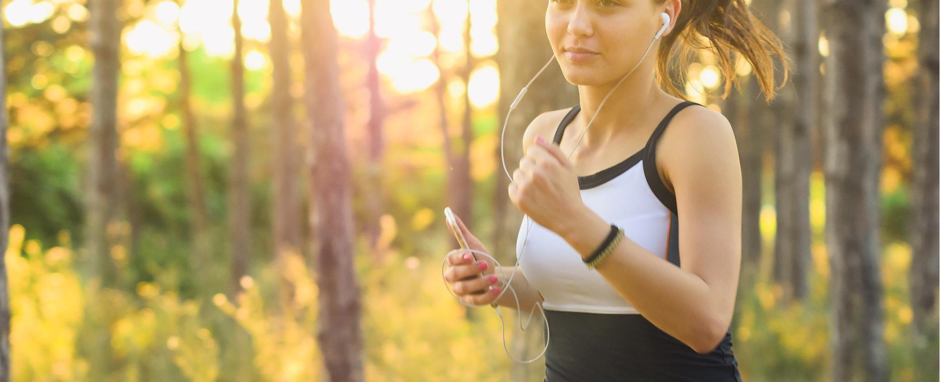 Sportswear Store -Sportswear Store woman 2592247 1920